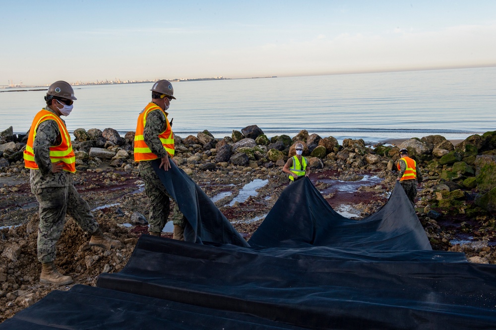NMCB 1 Seabees conduct a cliff erosion project on board NS Rota.