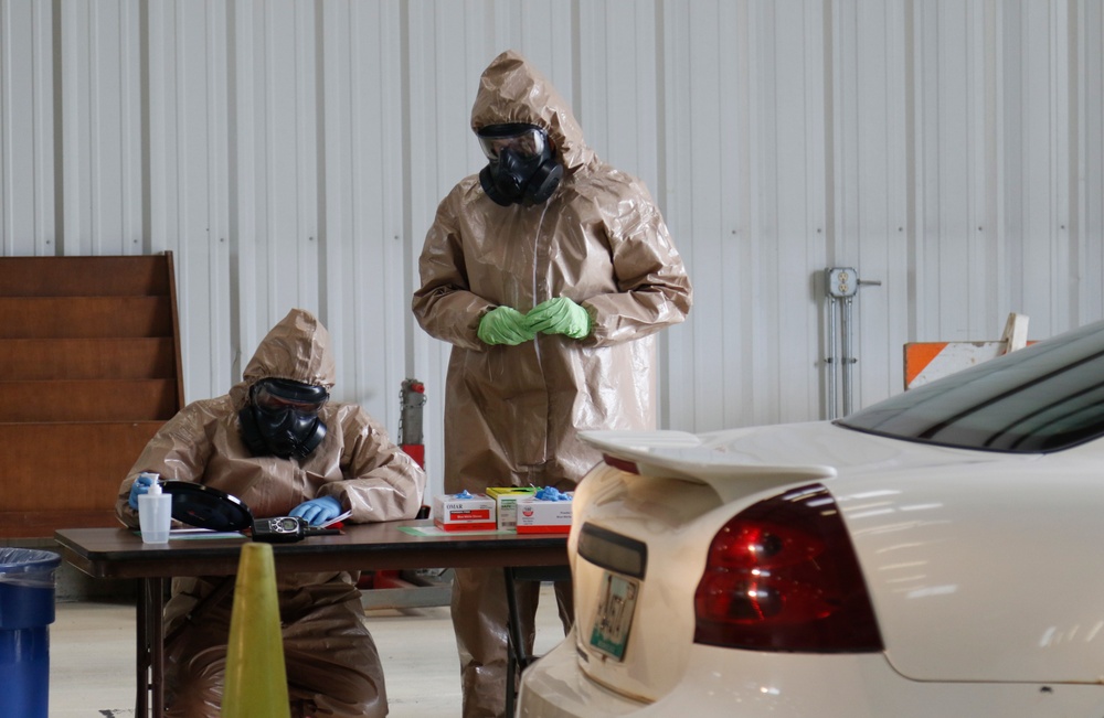 State Leadership visits Mobile Testing Facility in Keshena, Wis.