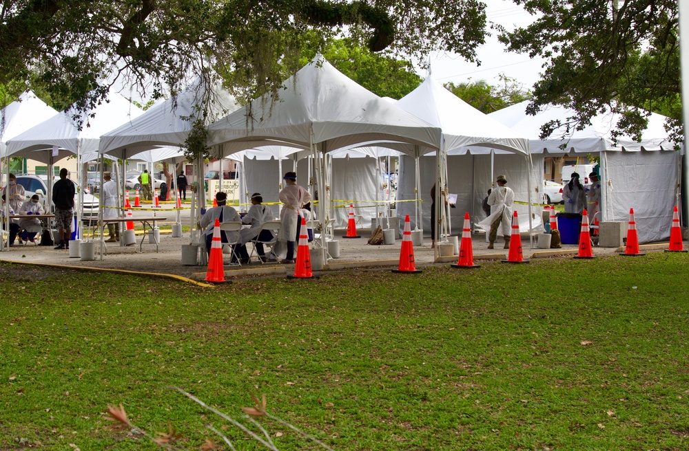 Florida Guardsmen support the opening of two new walk-up testing sites in South Florida