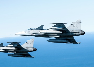 B-1s integrate with Swedish Gripens for first time over Sweden