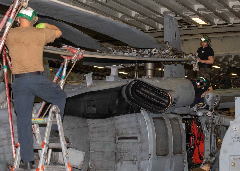 USS Bataan (LHD 5), Marine Medium Tiltrotor Squadron (VMM) 365 (Reinforced)