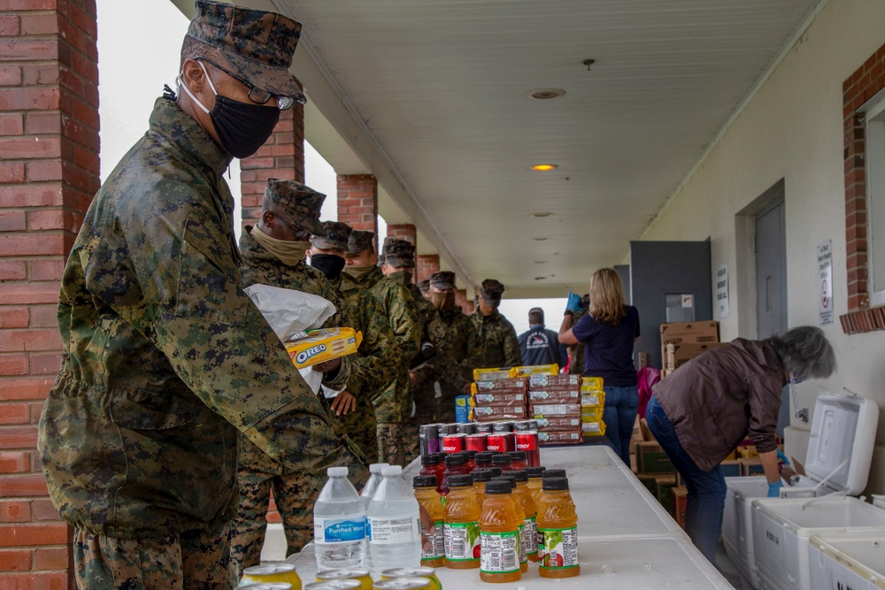 USO provides 1,800 meals to support Camp Johnson