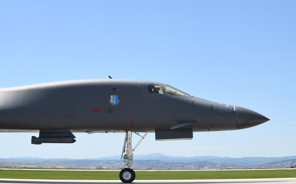 Ellsworth B-1s integrate with allies, partners in Nordic region