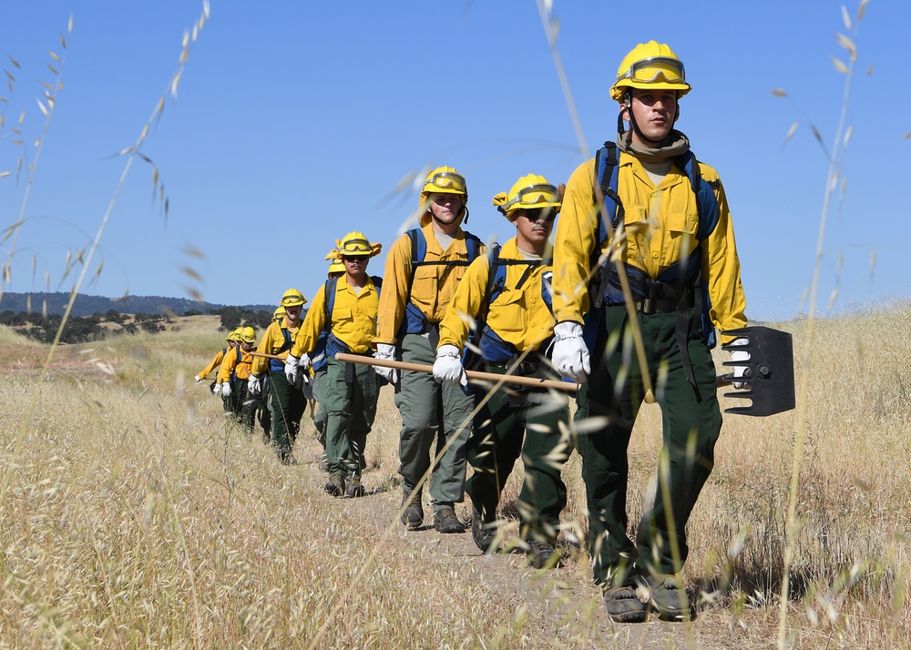 Cal Guard trains with CAL FIRE at Camp Roberts during COVID-19