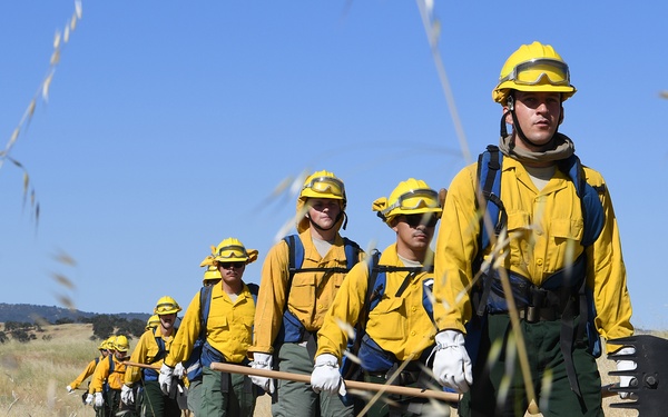 Cal Guard trains with CAL FIRE at Camp Roberts during COVID-19