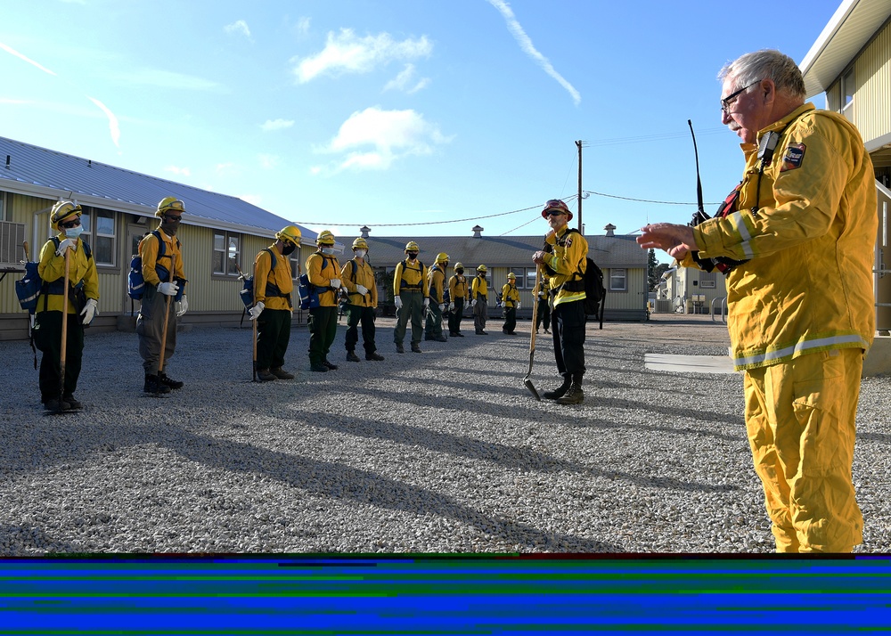 Cal Guard trains with CAL FIRE at Camp Roberts during COVID-19