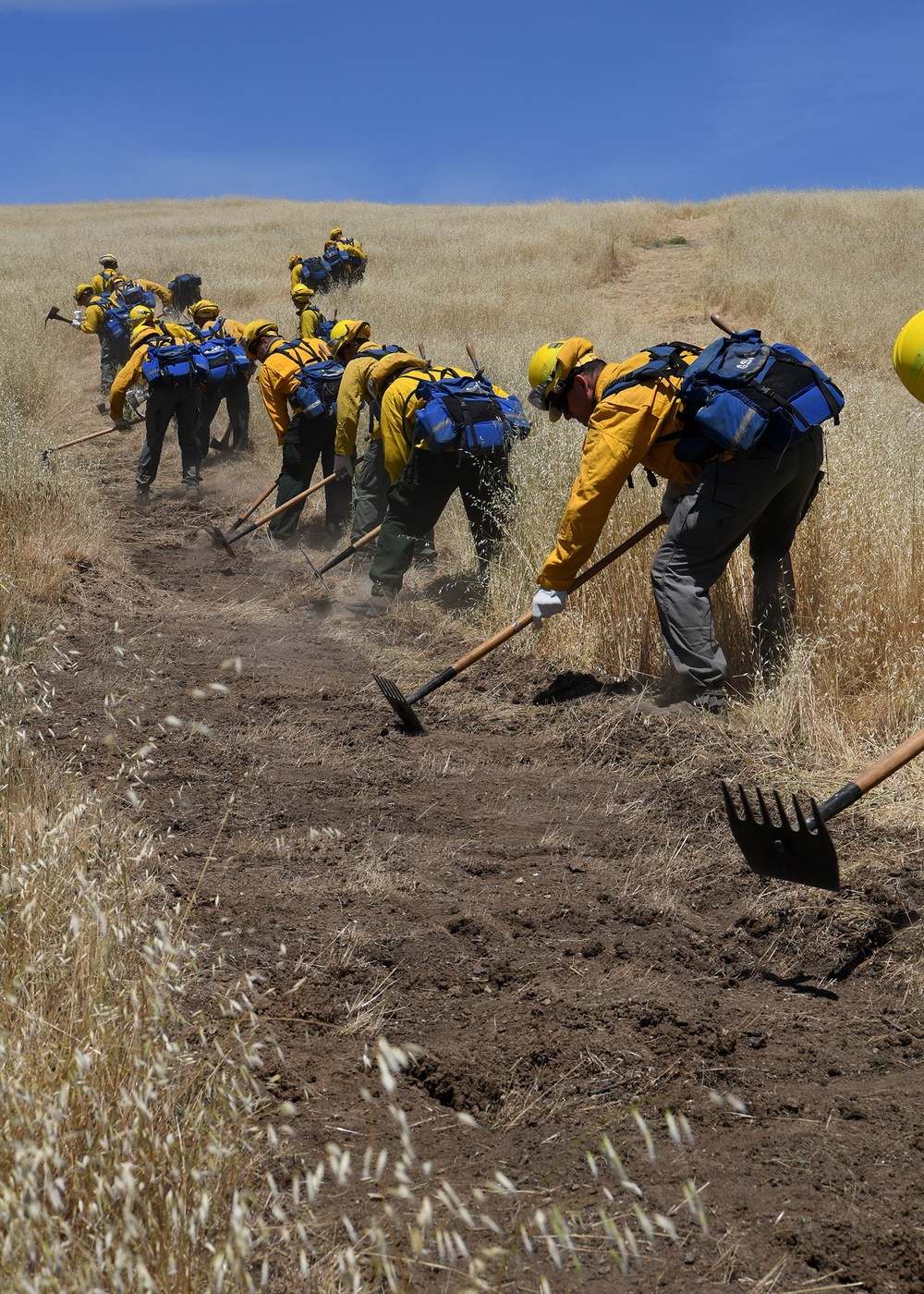 Cal Guard trains with CAL FIRE at Camp Roberts during COVID-19