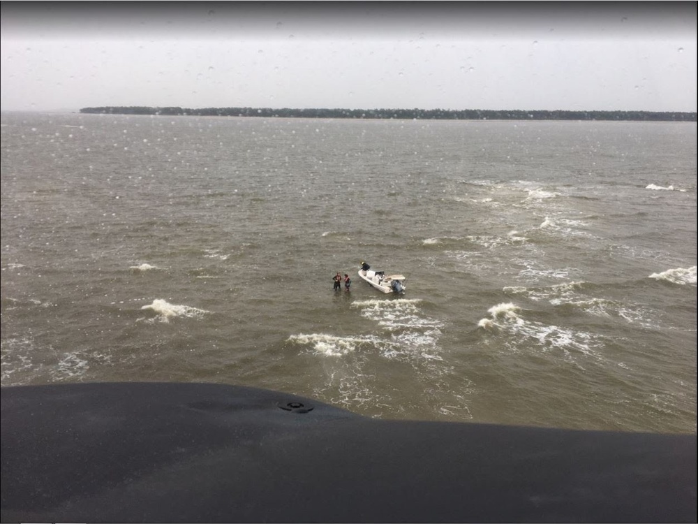 Coast Guard rescues 4 boaters after vessel sinks near Tybee Island