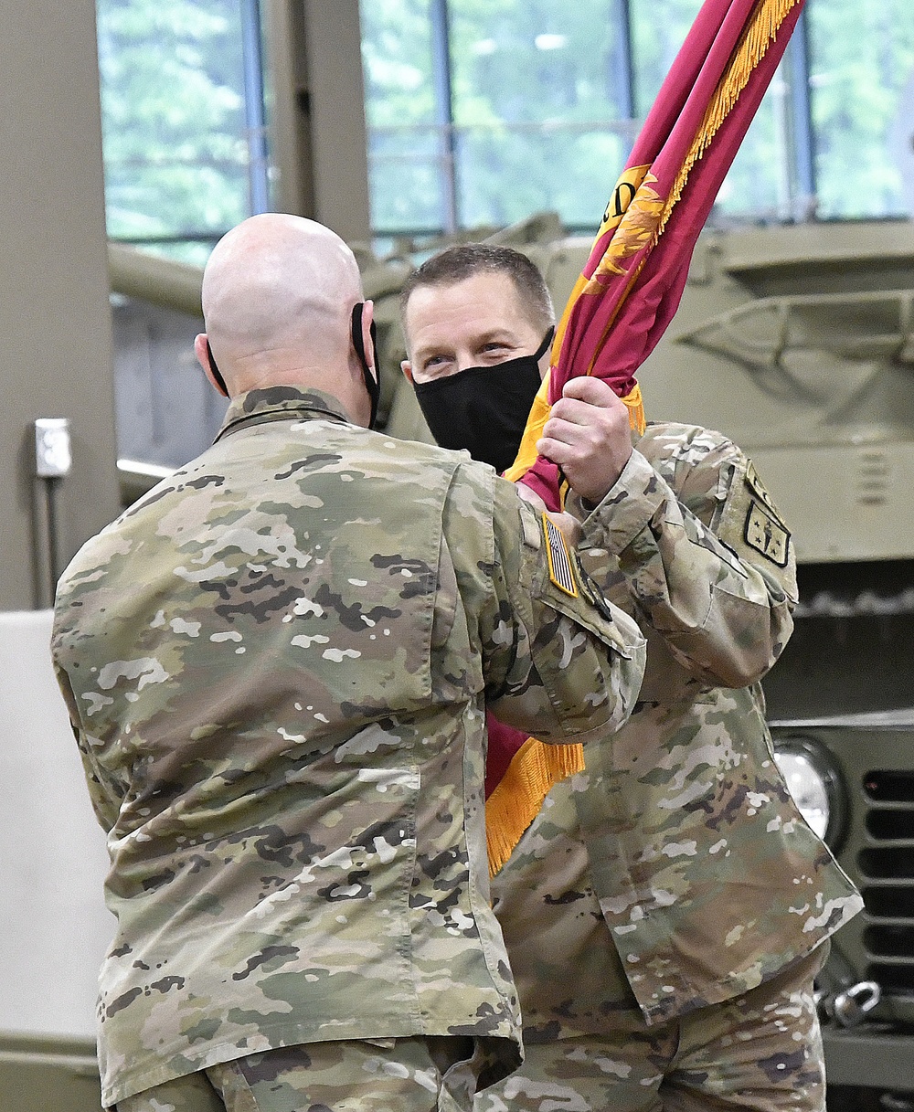 Hoyle concludes Chief of Ord. tour; cited as 'phenomental leader' by CG