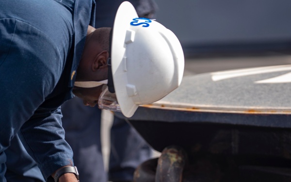 Sailors take part in a anchor evolution