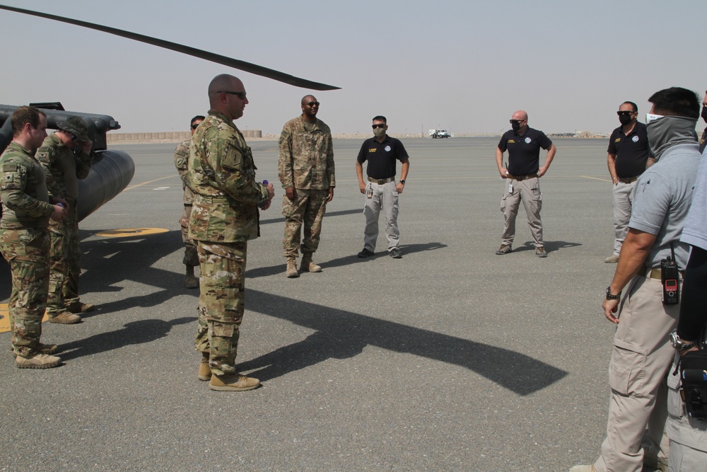 1-189th GSAB Soldiers Give Civilian Contractors Safety Classes