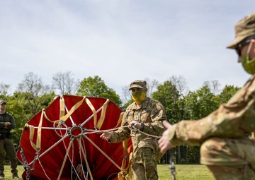 NewYork and Connecticut UH-60 Crews conduct fire bucket training over Hudson River