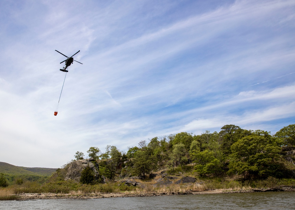 New York and Connecticut UH-60 Crews conduct fire bucket training over Hudson River