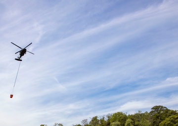 New York and Connecticut UH-60 Crews conduct fire bucket training over Hudson River