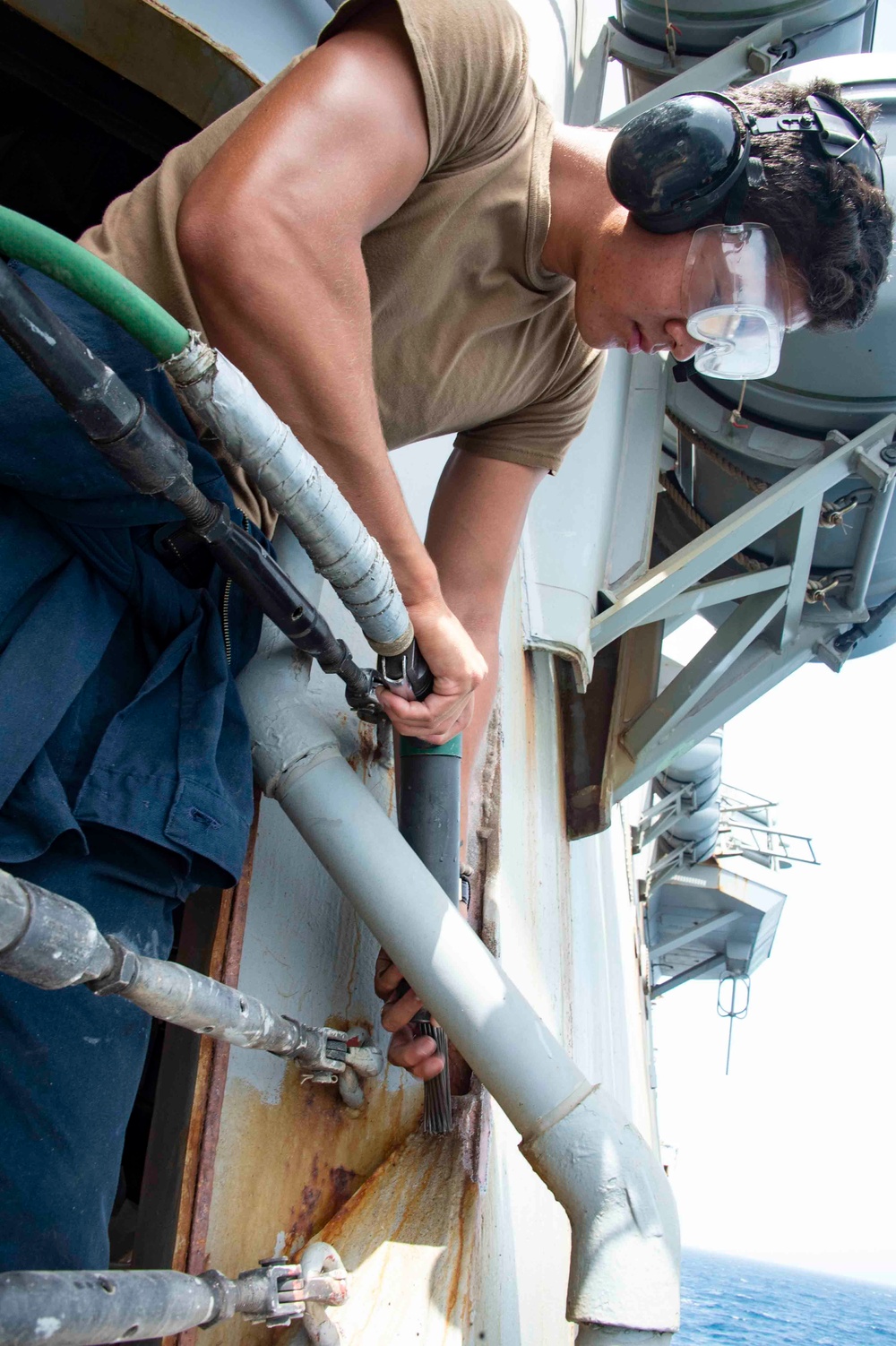 Stout Conducts Operations in the Arabian Gulf