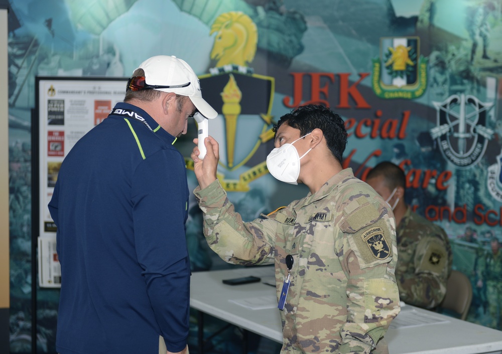 USAJFKSWCS Soldiers and Civilians Undergo Screening