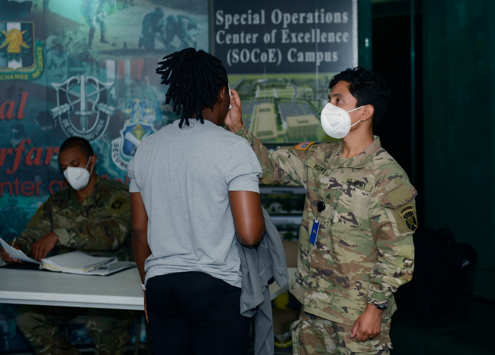 USAJFKSWCS Soldiers and Civilians Undergo Screening