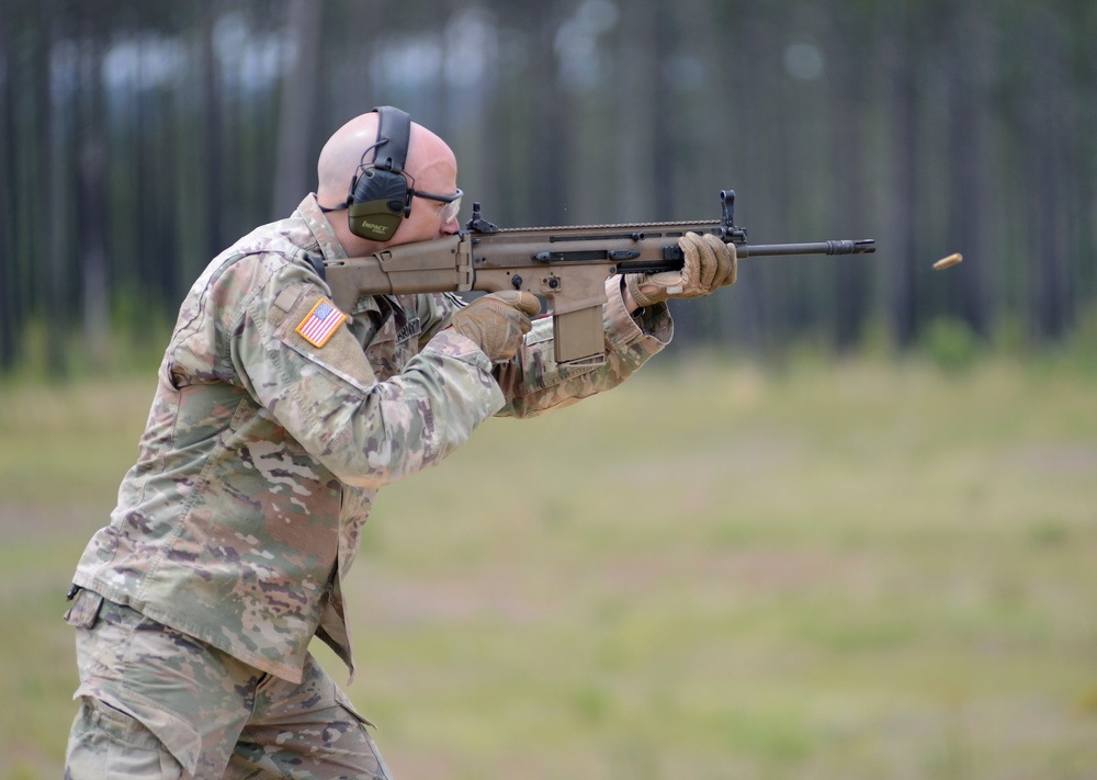 USAJFKSWCS Students Train With Foreign Weapons and Machine Guns