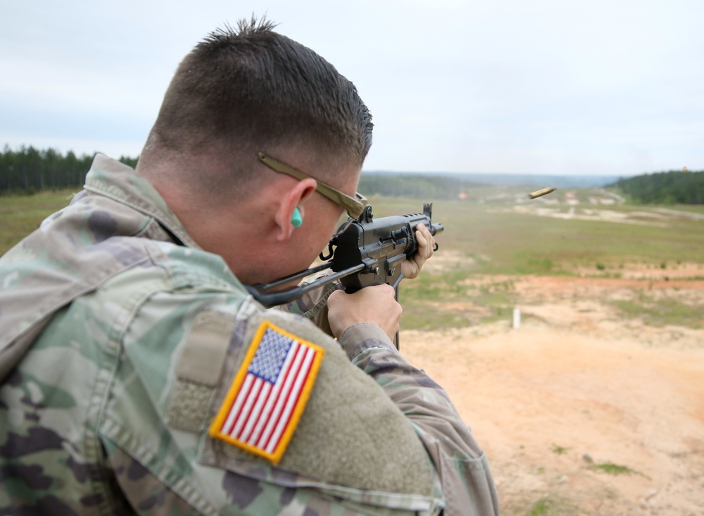 USAJFKSWCS Students Train With Foreign Weapons and Machine Guns