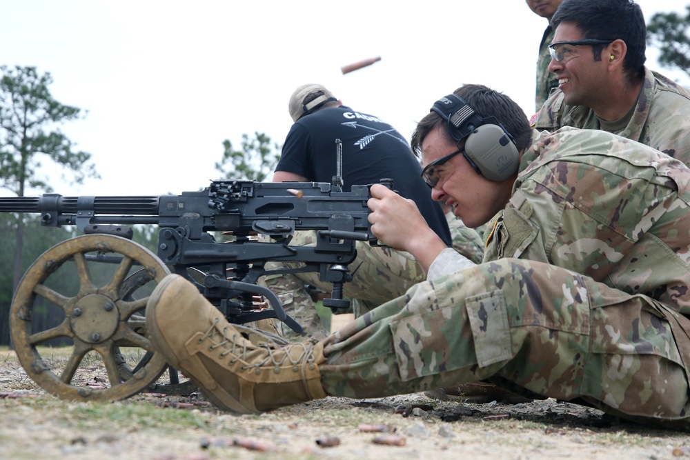 USAJFKSWCS Students Train With Foreign Weapons and Machine Guns