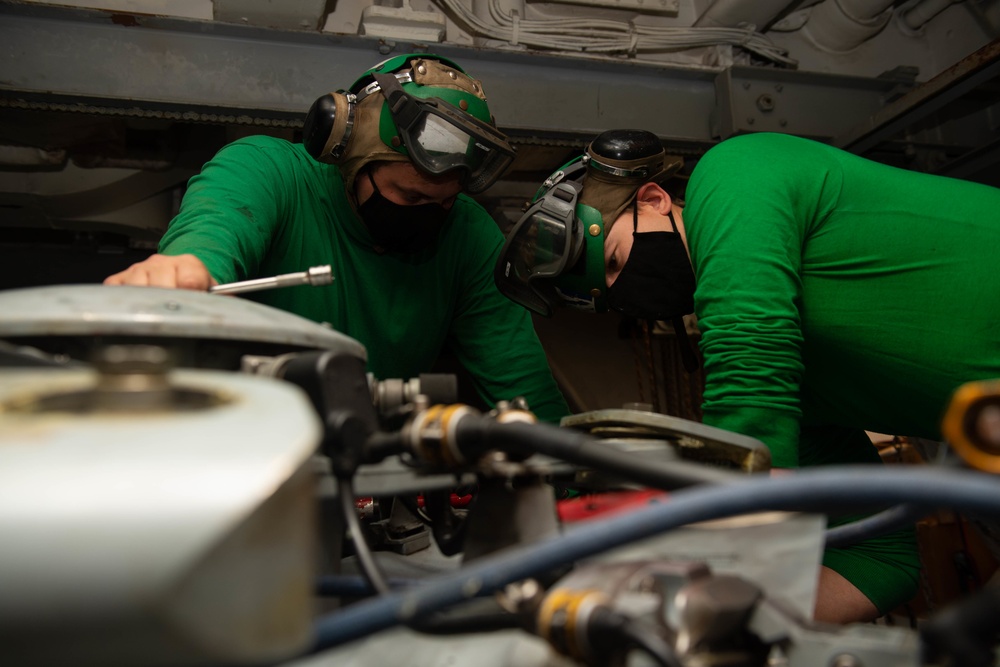 HSM 73 Sailors conduct maintenance