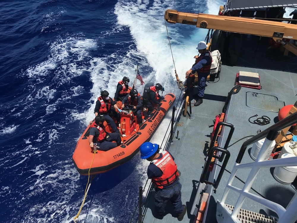 Coast Guard Cutter Kiska conduct patrol off Guam