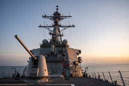 USS Barry Holds Change of Command Ceremony