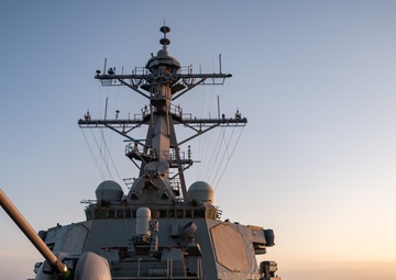 USS Barry Holds Change of Command Ceremony