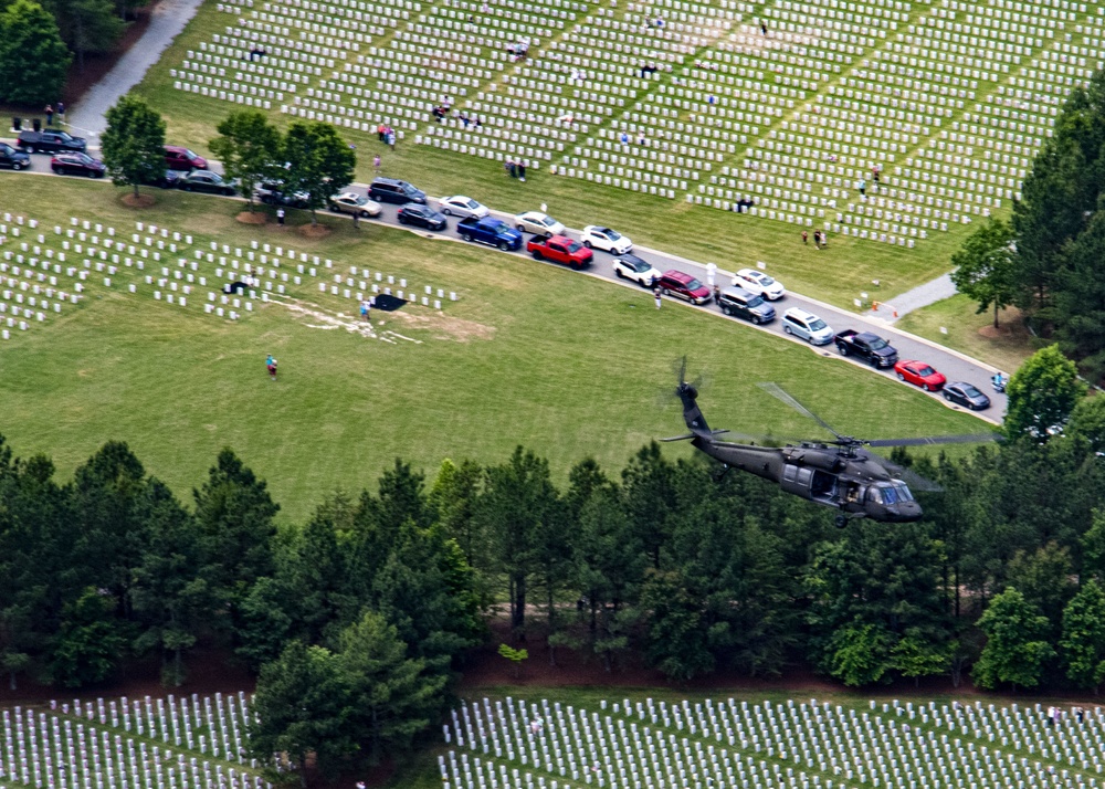 DVIDS - Images - Memorial Day Flyover [Image 8 of 13]