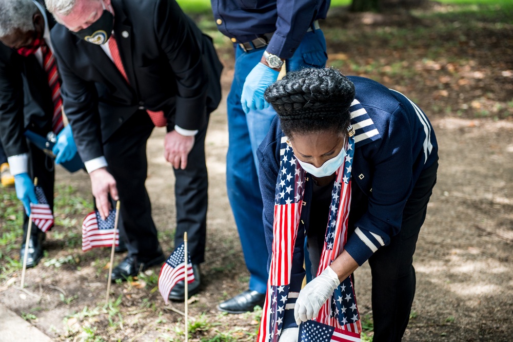 Congresswoman Sheila Jackson Lee Hosts a Memorial Day Commemoration with Texas Military Department Members