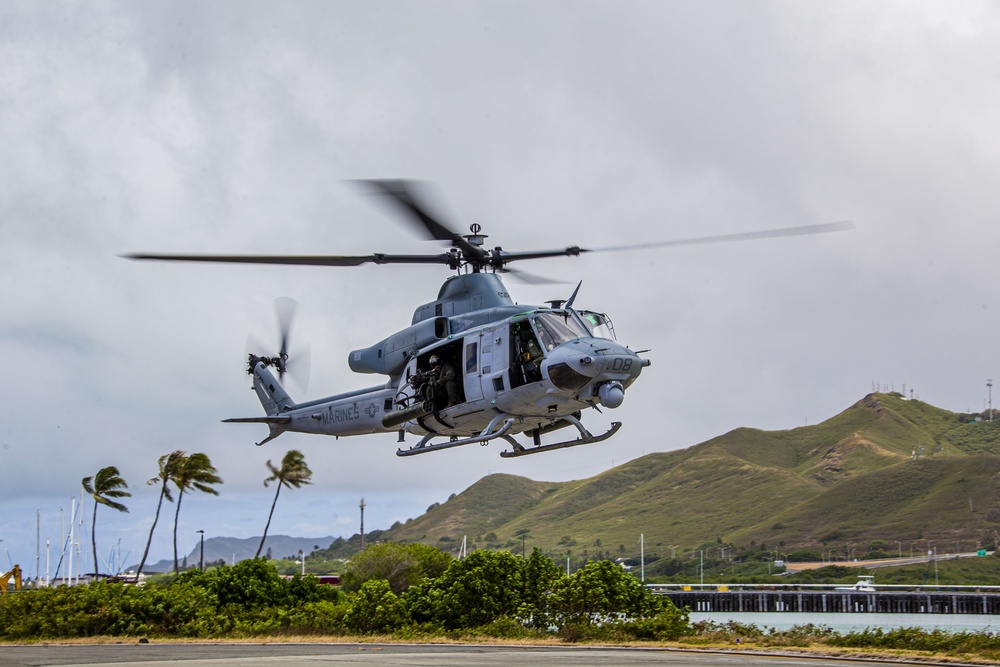 HMLA-367: Change of Command