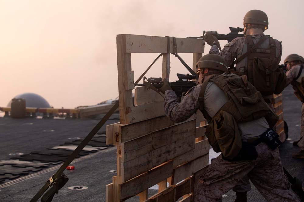 USS Bataan (LHD 5) - 26th MEU Gun Shoot