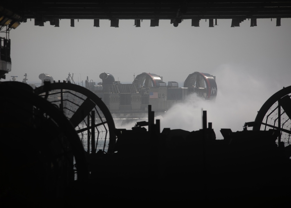 USS Bataan (LHD 5) Well Deck Operations