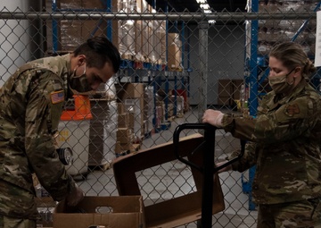 Members of the 121ARW support Ohio food bank