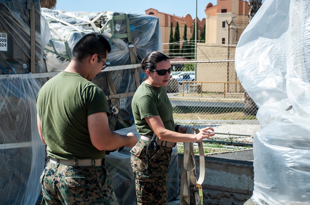 U.S. Navy Sailors Prepare FRSS