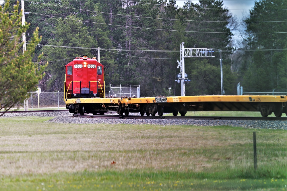 Fort McCoy LRC rail team moves equipment bound for deployment