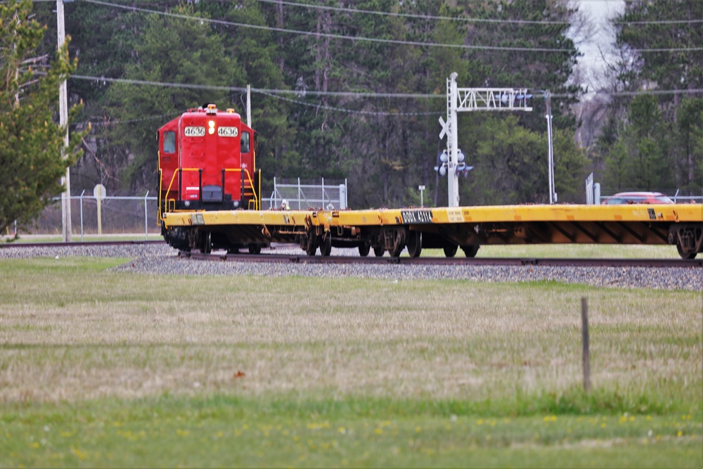 Fort McCoy LRC rail team moves equipment bound for deployment