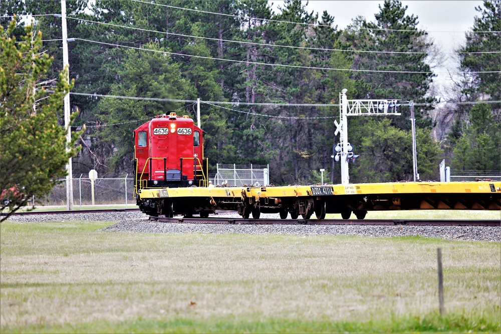 Fort McCoy LRC rail team moves equipment bound for deployment