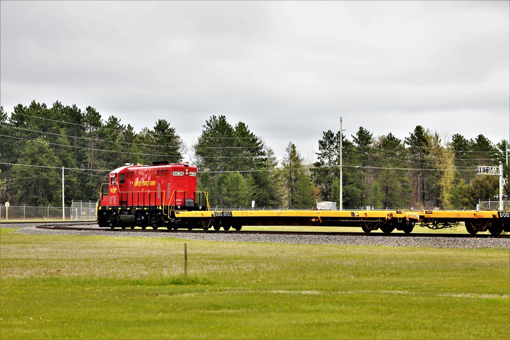 Fort McCoy LRC rail team moves equipment bound for deployment