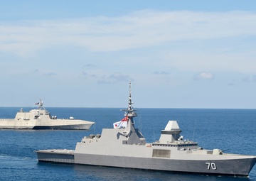 USS Gabrielle Giffords - RSS Steadfast Exercise Together
