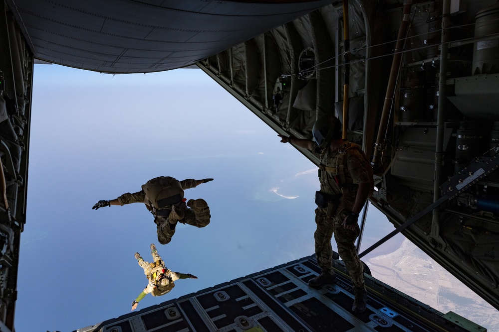 82nd Expeditionary Rescue Squadron performs HALO jump