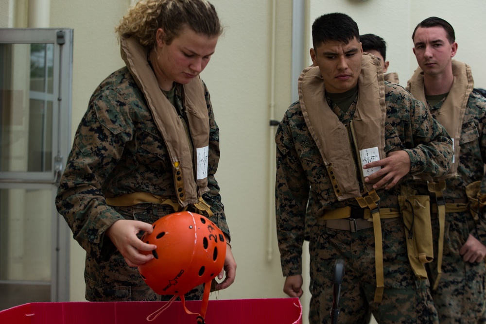 31st MEU conducts underwater egress training