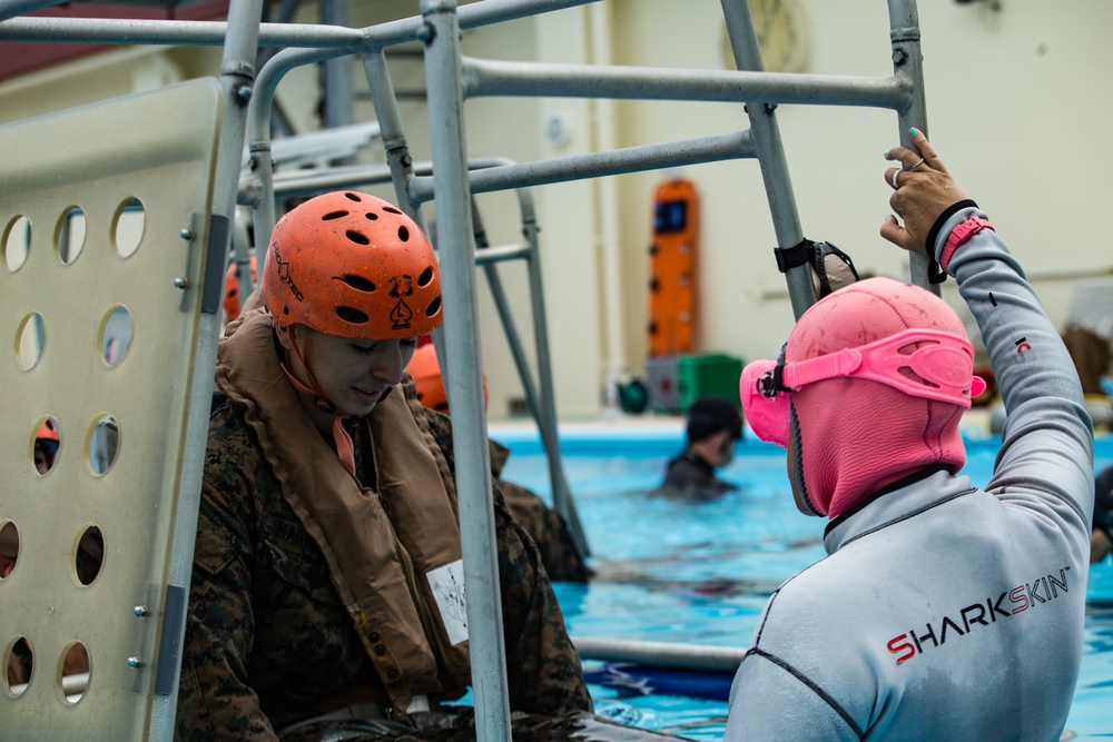 31st MEU conducts underwater egress training