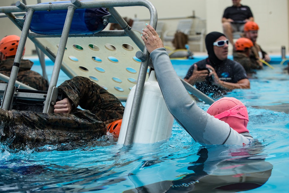 31st MEU conducts underwater egress training