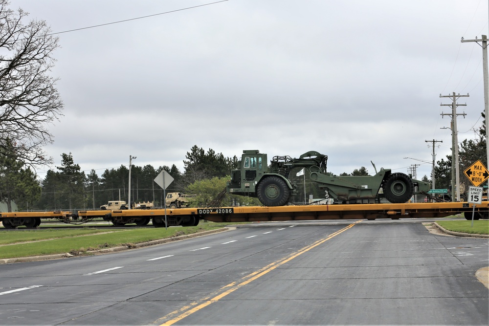 Fort McCoy LRC rail team moves equipment bound for deployment