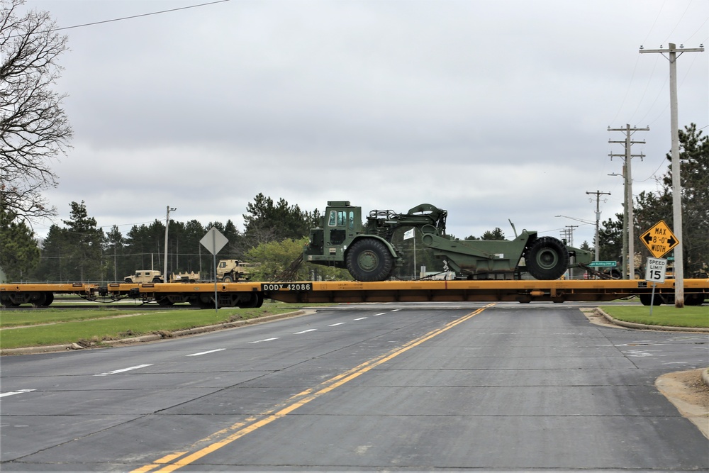 Fort McCoy LRC rail team moves equipment bound for deployment