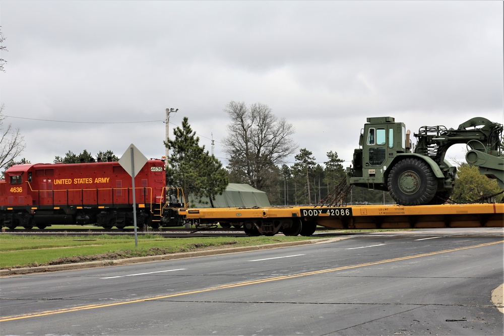 Fort McCoy LRC rail team moves equipment bound for deployment