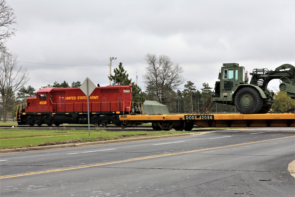 Fort McCoy LRC rail team moves equipment bound for deployment