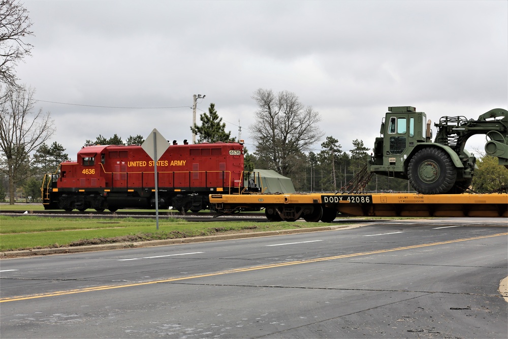 Fort McCoy LRC rail team moves equipment bound for deployment