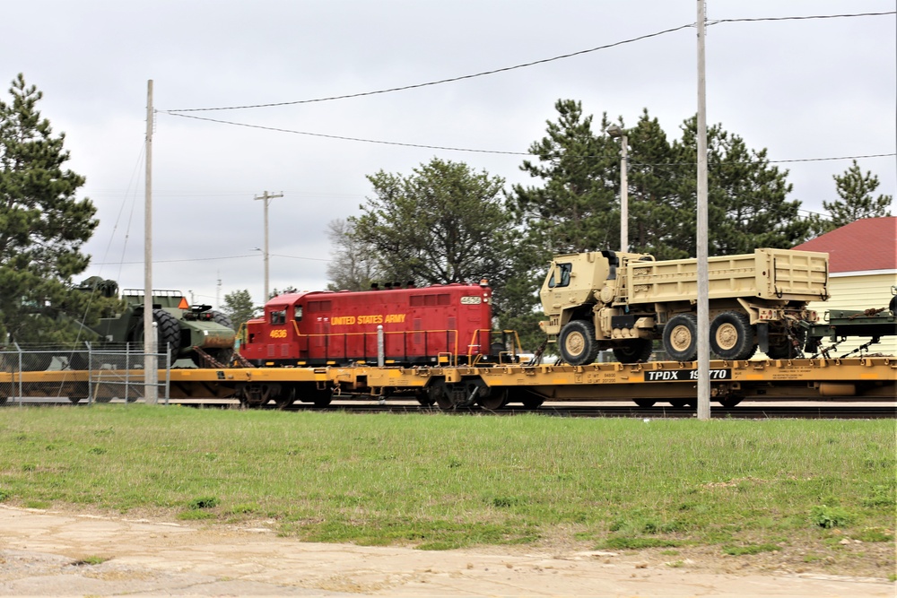 Fort McCoy LRC rail team moves equipment bound for deployment